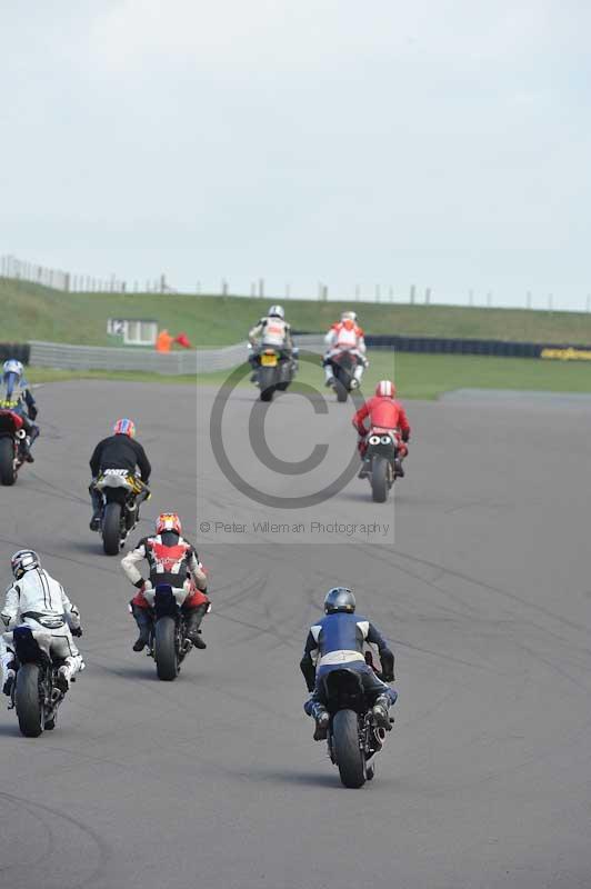 Motorcycle action photographs;anglesey circuit;anglesey trackday photographs;event digital images;eventdigitalimages;no limits trackday;oulton park circuit cheshire;peter wileman photography;trackday;trackday digital images;trackday photos;ty croes circuit wales