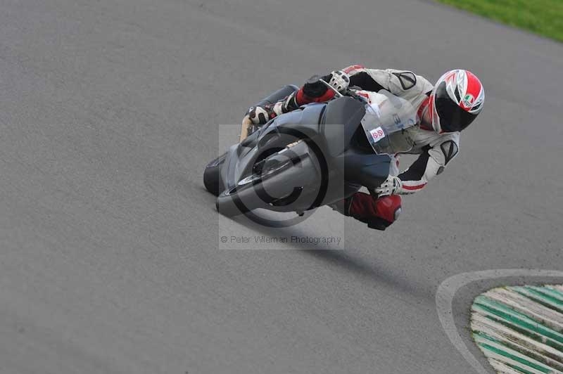 Motorcycle action photographs;anglesey circuit;anglesey trackday photographs;event digital images;eventdigitalimages;no limits trackday;oulton park circuit cheshire;peter wileman photography;trackday;trackday digital images;trackday photos;ty croes circuit wales