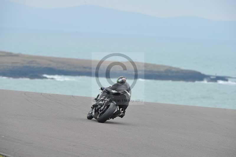Motorcycle action photographs;anglesey circuit;anglesey trackday photographs;event digital images;eventdigitalimages;no limits trackday;oulton park circuit cheshire;peter wileman photography;trackday;trackday digital images;trackday photos;ty croes circuit wales