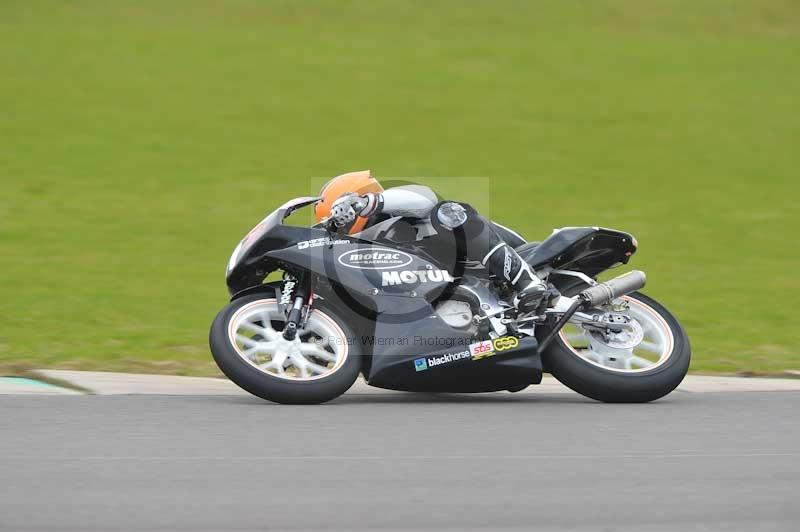 Motorcycle action photographs;anglesey circuit;anglesey trackday photographs;event digital images;eventdigitalimages;no limits trackday;oulton park circuit cheshire;peter wileman photography;trackday;trackday digital images;trackday photos;ty croes circuit wales