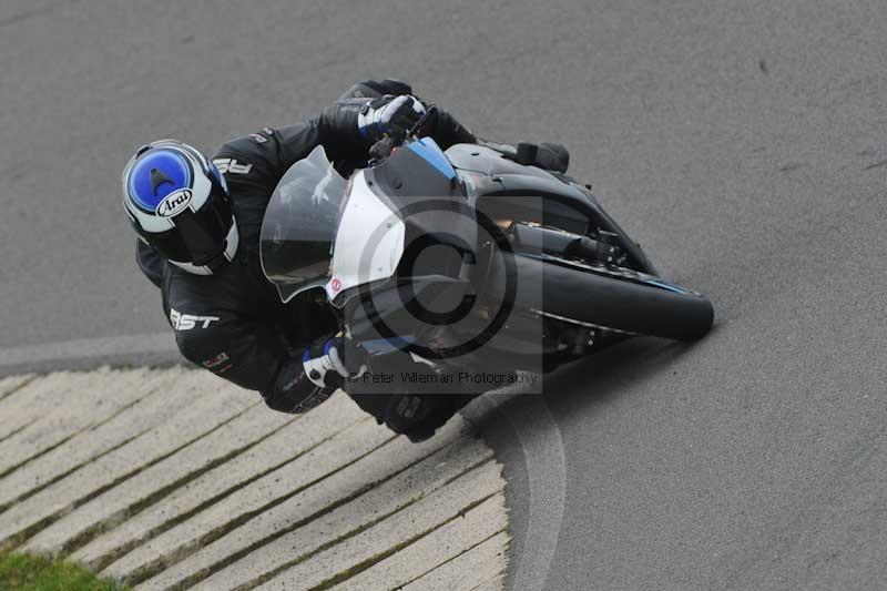 Motorcycle action photographs;anglesey circuit;anglesey trackday photographs;event digital images;eventdigitalimages;no limits trackday;oulton park circuit cheshire;peter wileman photography;trackday;trackday digital images;trackday photos;ty croes circuit wales