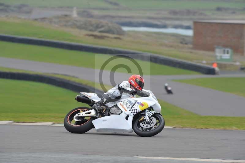 Motorcycle action photographs;anglesey circuit;anglesey trackday photographs;event digital images;eventdigitalimages;no limits trackday;oulton park circuit cheshire;peter wileman photography;trackday;trackday digital images;trackday photos;ty croes circuit wales