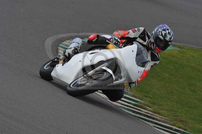 Motorcycle action photographs;anglesey circuit;anglesey trackday photographs;event digital images;eventdigitalimages;no limits trackday;oulton park circuit cheshire;peter wileman photography;trackday;trackday digital images;trackday photos;ty croes circuit wales