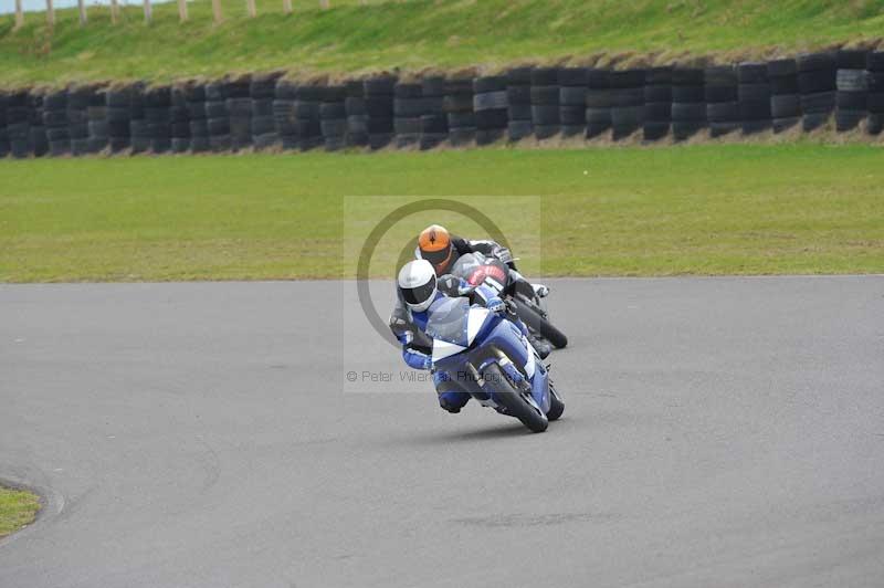 Motorcycle action photographs;anglesey circuit;anglesey trackday photographs;event digital images;eventdigitalimages;no limits trackday;oulton park circuit cheshire;peter wileman photography;trackday;trackday digital images;trackday photos;ty croes circuit wales