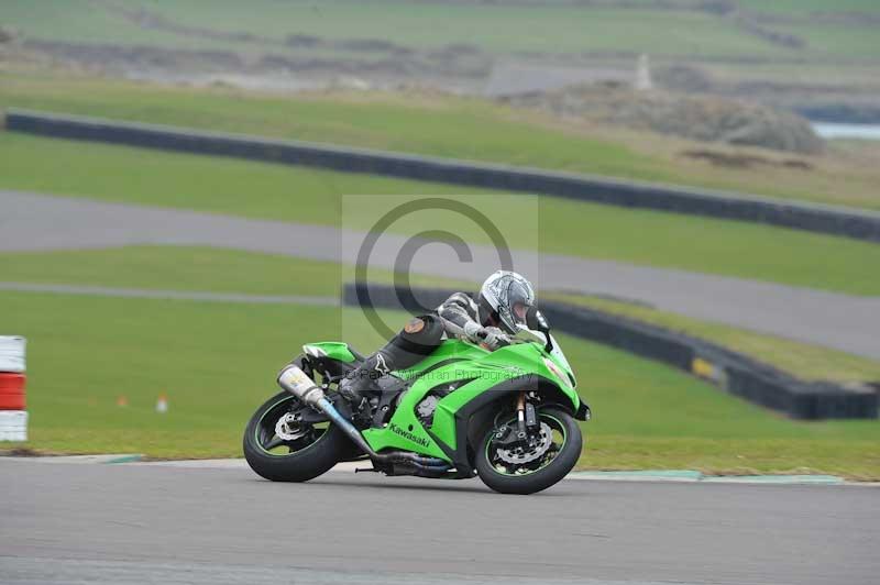 Motorcycle action photographs;anglesey circuit;anglesey trackday photographs;event digital images;eventdigitalimages;no limits trackday;oulton park circuit cheshire;peter wileman photography;trackday;trackday digital images;trackday photos;ty croes circuit wales