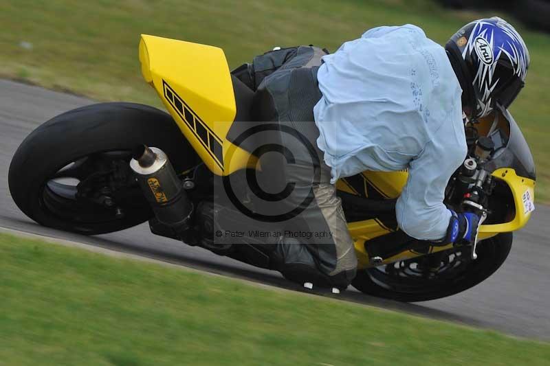 Motorcycle action photographs;anglesey circuit;anglesey trackday photographs;event digital images;eventdigitalimages;no limits trackday;oulton park circuit cheshire;peter wileman photography;trackday;trackday digital images;trackday photos;ty croes circuit wales