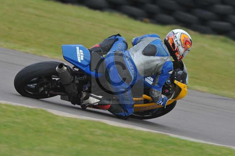 Motorcycle action photographs;anglesey circuit;anglesey trackday photographs;event digital images;eventdigitalimages;no limits trackday;oulton park circuit cheshire;peter wileman photography;trackday;trackday digital images;trackday photos;ty croes circuit wales