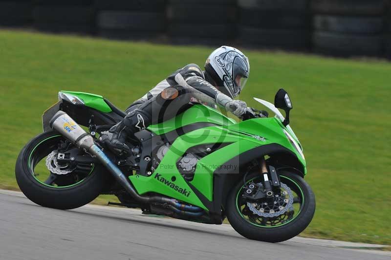 Motorcycle action photographs;anglesey circuit;anglesey trackday photographs;event digital images;eventdigitalimages;no limits trackday;oulton park circuit cheshire;peter wileman photography;trackday;trackday digital images;trackday photos;ty croes circuit wales