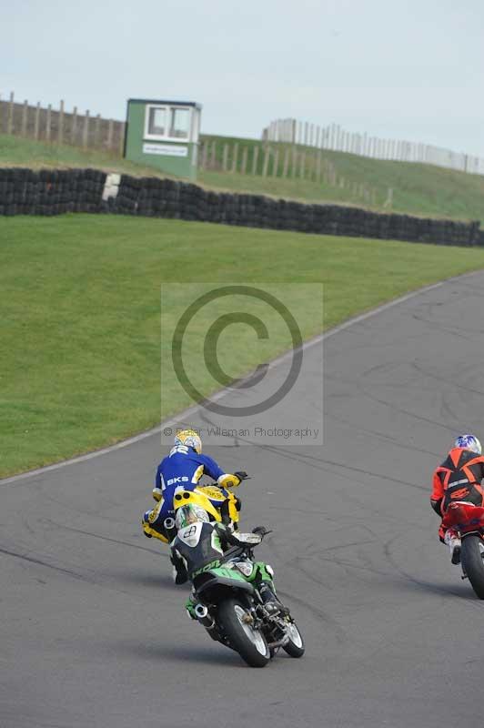 Motorcycle action photographs;anglesey circuit;anglesey trackday photographs;event digital images;eventdigitalimages;no limits trackday;oulton park circuit cheshire;peter wileman photography;trackday;trackday digital images;trackday photos;ty croes circuit wales