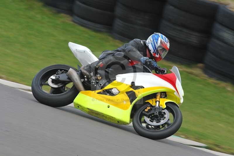 Motorcycle action photographs;anglesey circuit;anglesey trackday photographs;event digital images;eventdigitalimages;no limits trackday;oulton park circuit cheshire;peter wileman photography;trackday;trackday digital images;trackday photos;ty croes circuit wales