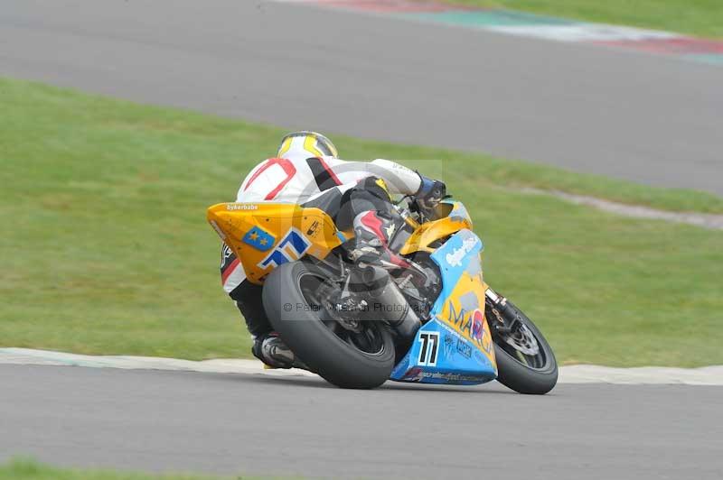 Motorcycle action photographs;anglesey circuit;anglesey trackday photographs;event digital images;eventdigitalimages;no limits trackday;oulton park circuit cheshire;peter wileman photography;trackday;trackday digital images;trackday photos;ty croes circuit wales