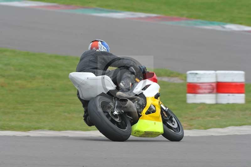 Motorcycle action photographs;anglesey circuit;anglesey trackday photographs;event digital images;eventdigitalimages;no limits trackday;oulton park circuit cheshire;peter wileman photography;trackday;trackday digital images;trackday photos;ty croes circuit wales