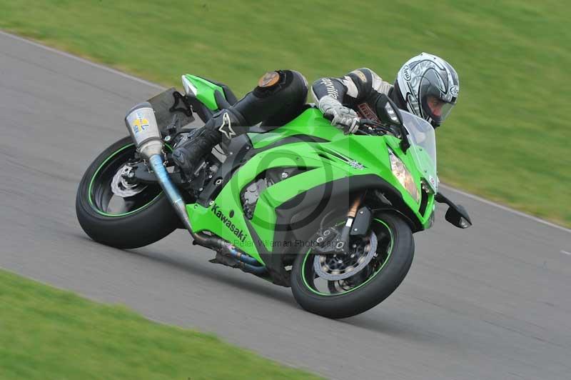 Motorcycle action photographs;anglesey circuit;anglesey trackday photographs;event digital images;eventdigitalimages;no limits trackday;oulton park circuit cheshire;peter wileman photography;trackday;trackday digital images;trackday photos;ty croes circuit wales