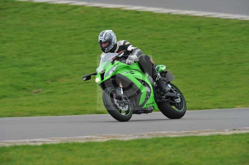 Motorcycle action photographs;anglesey circuit;anglesey trackday photographs;event digital images;eventdigitalimages;no limits trackday;oulton park circuit cheshire;peter wileman photography;trackday;trackday digital images;trackday photos;ty croes circuit wales