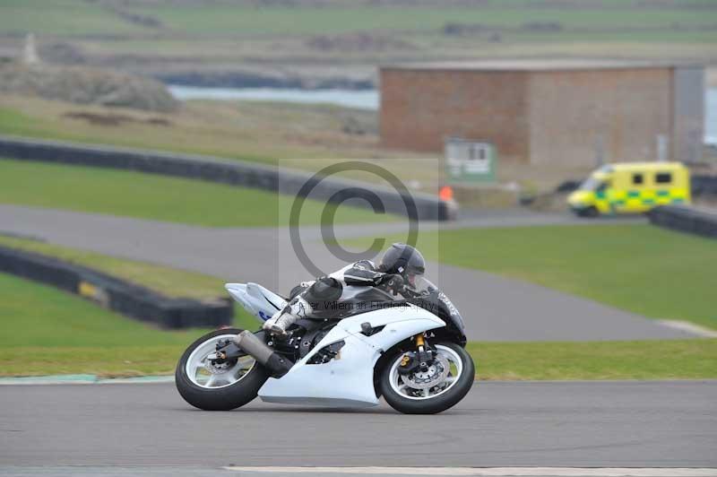 Motorcycle action photographs;anglesey circuit;anglesey trackday photographs;event digital images;eventdigitalimages;no limits trackday;oulton park circuit cheshire;peter wileman photography;trackday;trackday digital images;trackday photos;ty croes circuit wales