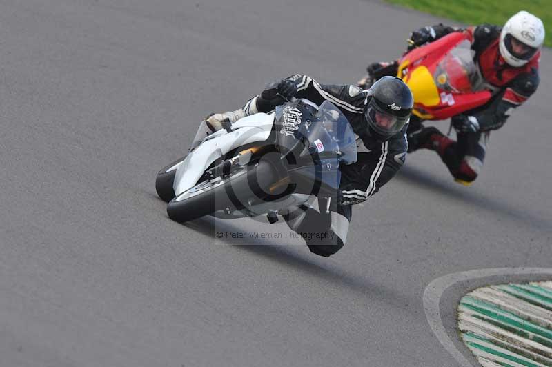 Motorcycle action photographs;anglesey circuit;anglesey trackday photographs;event digital images;eventdigitalimages;no limits trackday;oulton park circuit cheshire;peter wileman photography;trackday;trackday digital images;trackday photos;ty croes circuit wales