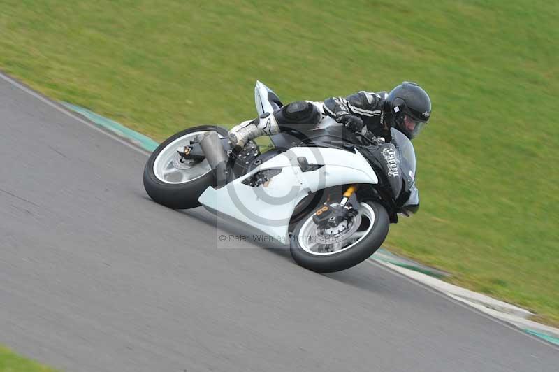 Motorcycle action photographs;anglesey circuit;anglesey trackday photographs;event digital images;eventdigitalimages;no limits trackday;oulton park circuit cheshire;peter wileman photography;trackday;trackday digital images;trackday photos;ty croes circuit wales
