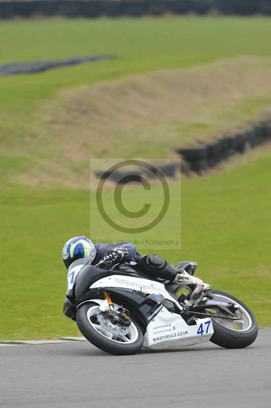 Motorcycle action photographs;anglesey circuit;anglesey trackday photographs;event digital images;eventdigitalimages;no limits trackday;oulton park circuit cheshire;peter wileman photography;trackday;trackday digital images;trackday photos;ty croes circuit wales
