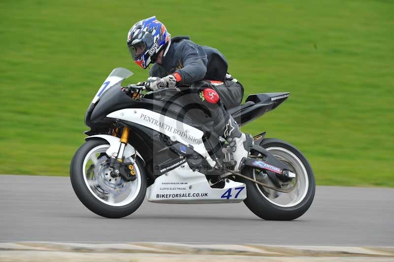 Motorcycle action photographs;anglesey circuit;anglesey trackday photographs;event digital images;eventdigitalimages;no limits trackday;oulton park circuit cheshire;peter wileman photography;trackday;trackday digital images;trackday photos;ty croes circuit wales