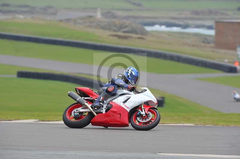 Motorcycle action photographs;anglesey circuit;anglesey trackday photographs;event digital images;eventdigitalimages;no limits trackday;oulton park circuit cheshire;peter wileman photography;trackday;trackday digital images;trackday photos;ty croes circuit wales