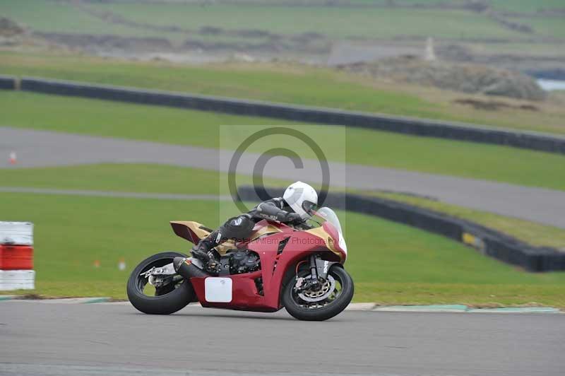 Motorcycle action photographs;anglesey circuit;anglesey trackday photographs;event digital images;eventdigitalimages;no limits trackday;oulton park circuit cheshire;peter wileman photography;trackday;trackday digital images;trackday photos;ty croes circuit wales