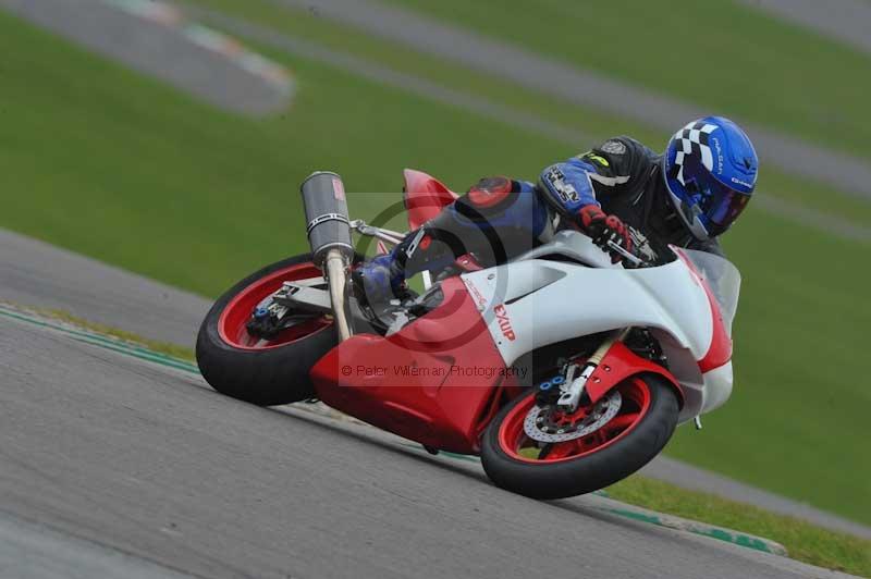 Motorcycle action photographs;anglesey circuit;anglesey trackday photographs;event digital images;eventdigitalimages;no limits trackday;oulton park circuit cheshire;peter wileman photography;trackday;trackday digital images;trackday photos;ty croes circuit wales