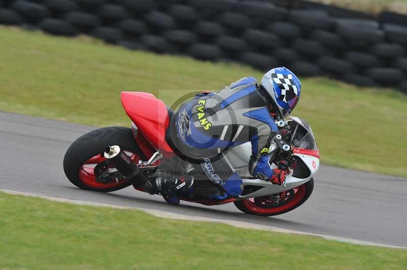Motorcycle action photographs;anglesey circuit;anglesey trackday photographs;event digital images;eventdigitalimages;no limits trackday;oulton park circuit cheshire;peter wileman photography;trackday;trackday digital images;trackday photos;ty croes circuit wales