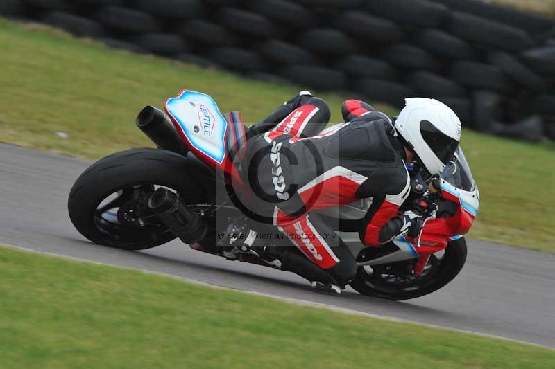 Motorcycle action photographs;anglesey circuit;anglesey trackday photographs;event digital images;eventdigitalimages;no limits trackday;oulton park circuit cheshire;peter wileman photography;trackday;trackday digital images;trackday photos;ty croes circuit wales