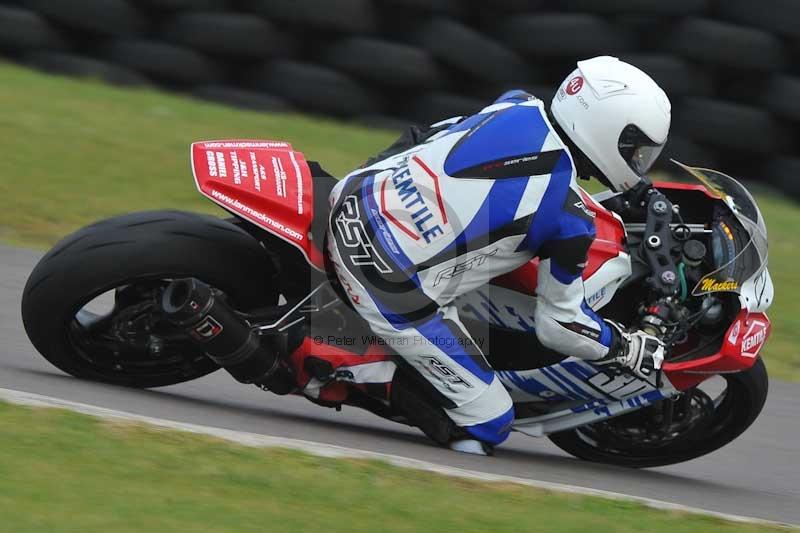 Motorcycle action photographs;anglesey circuit;anglesey trackday photographs;event digital images;eventdigitalimages;no limits trackday;oulton park circuit cheshire;peter wileman photography;trackday;trackday digital images;trackday photos;ty croes circuit wales