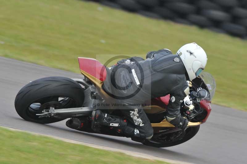 Motorcycle action photographs;anglesey circuit;anglesey trackday photographs;event digital images;eventdigitalimages;no limits trackday;oulton park circuit cheshire;peter wileman photography;trackday;trackday digital images;trackday photos;ty croes circuit wales
