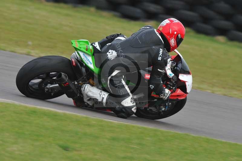 Motorcycle action photographs;anglesey circuit;anglesey trackday photographs;event digital images;eventdigitalimages;no limits trackday;oulton park circuit cheshire;peter wileman photography;trackday;trackday digital images;trackday photos;ty croes circuit wales