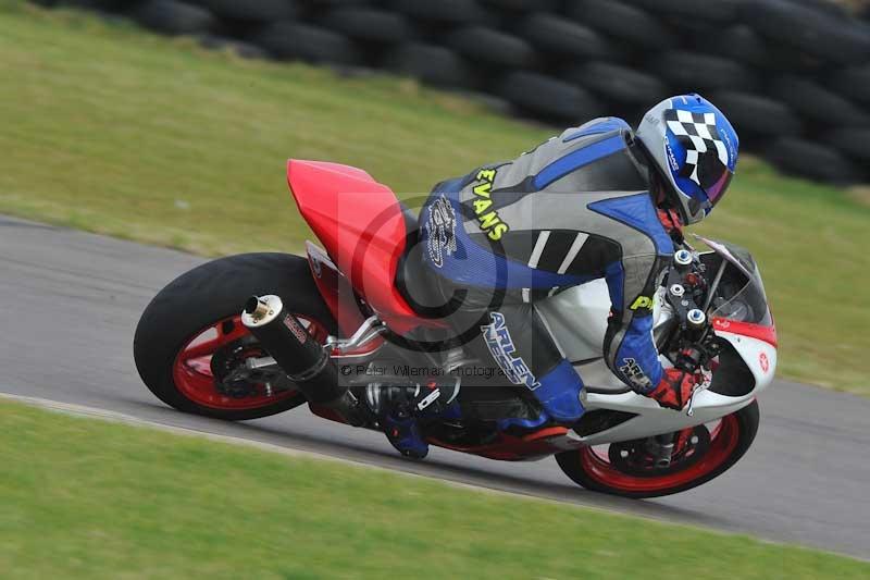 Motorcycle action photographs;anglesey circuit;anglesey trackday photographs;event digital images;eventdigitalimages;no limits trackday;oulton park circuit cheshire;peter wileman photography;trackday;trackday digital images;trackday photos;ty croes circuit wales