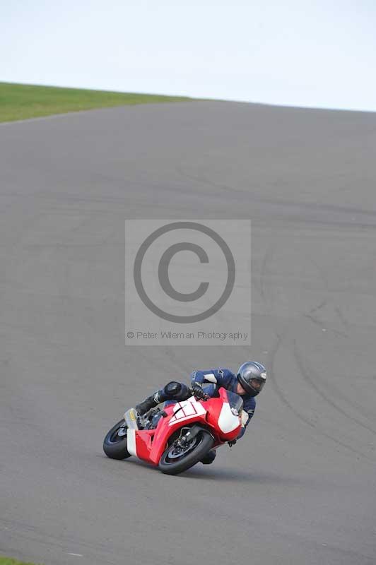 Motorcycle action photographs;anglesey circuit;anglesey trackday photographs;event digital images;eventdigitalimages;no limits trackday;oulton park circuit cheshire;peter wileman photography;trackday;trackday digital images;trackday photos;ty croes circuit wales
