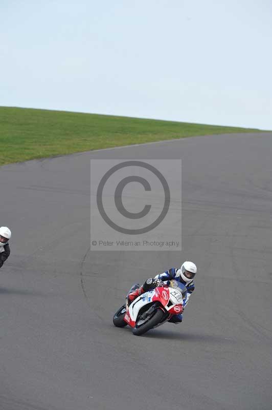 Motorcycle action photographs;anglesey circuit;anglesey trackday photographs;event digital images;eventdigitalimages;no limits trackday;oulton park circuit cheshire;peter wileman photography;trackday;trackday digital images;trackday photos;ty croes circuit wales