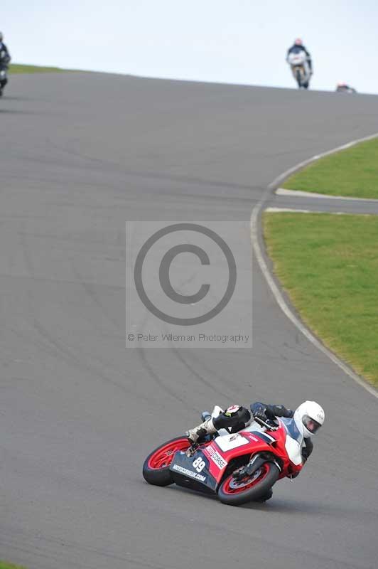 Motorcycle action photographs;anglesey circuit;anglesey trackday photographs;event digital images;eventdigitalimages;no limits trackday;oulton park circuit cheshire;peter wileman photography;trackday;trackday digital images;trackday photos;ty croes circuit wales