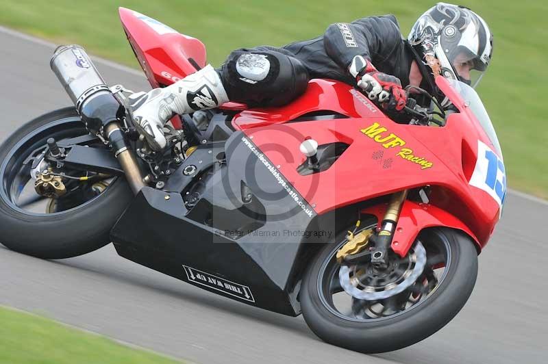Motorcycle action photographs;anglesey circuit;anglesey trackday photographs;event digital images;eventdigitalimages;no limits trackday;oulton park circuit cheshire;peter wileman photography;trackday;trackday digital images;trackday photos;ty croes circuit wales