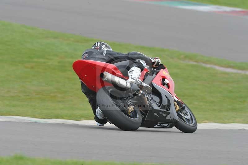 Motorcycle action photographs;anglesey circuit;anglesey trackday photographs;event digital images;eventdigitalimages;no limits trackday;oulton park circuit cheshire;peter wileman photography;trackday;trackday digital images;trackday photos;ty croes circuit wales