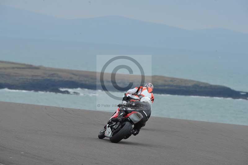 Motorcycle action photographs;anglesey circuit;anglesey trackday photographs;event digital images;eventdigitalimages;no limits trackday;oulton park circuit cheshire;peter wileman photography;trackday;trackday digital images;trackday photos;ty croes circuit wales