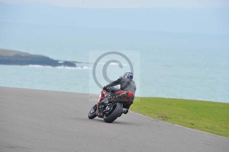 Motorcycle action photographs;anglesey circuit;anglesey trackday photographs;event digital images;eventdigitalimages;no limits trackday;oulton park circuit cheshire;peter wileman photography;trackday;trackday digital images;trackday photos;ty croes circuit wales