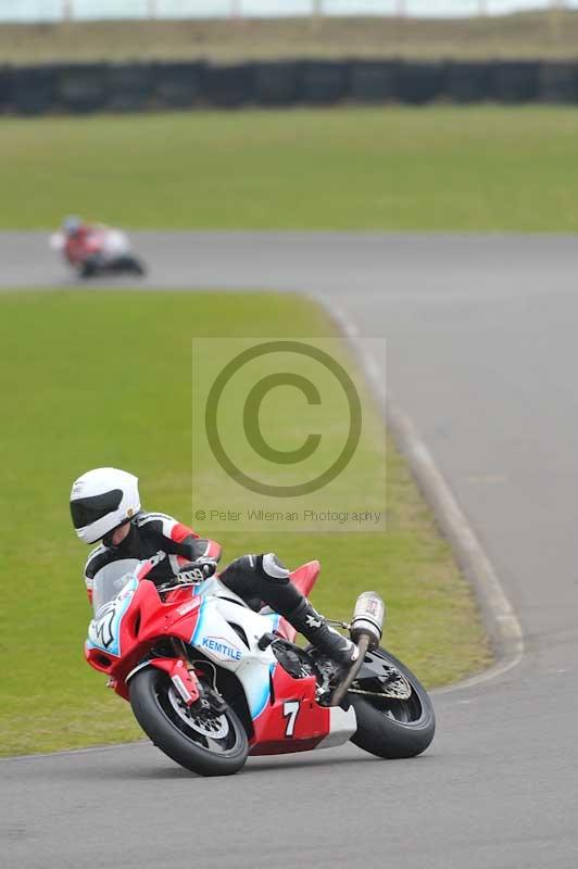 Motorcycle action photographs;anglesey circuit;anglesey trackday photographs;event digital images;eventdigitalimages;no limits trackday;oulton park circuit cheshire;peter wileman photography;trackday;trackday digital images;trackday photos;ty croes circuit wales