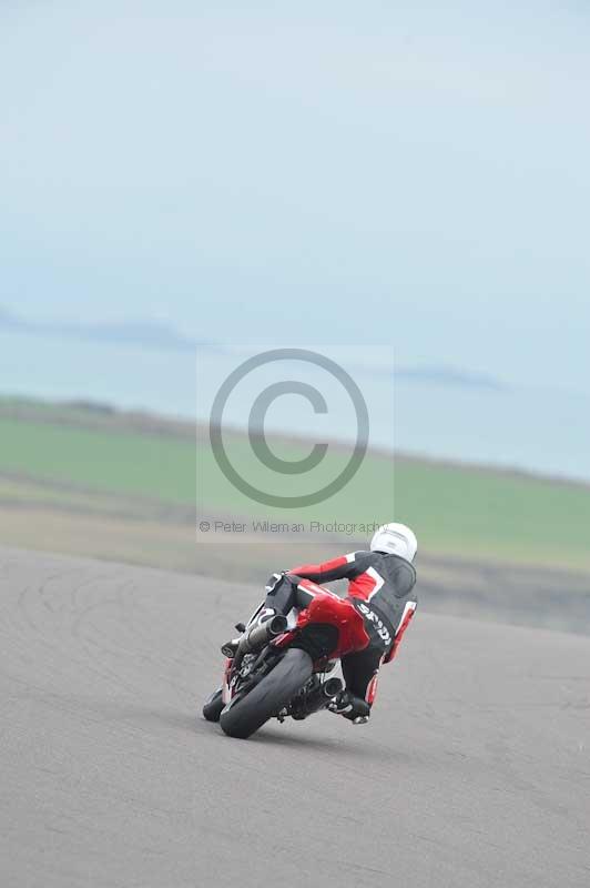 Motorcycle action photographs;anglesey circuit;anglesey trackday photographs;event digital images;eventdigitalimages;no limits trackday;oulton park circuit cheshire;peter wileman photography;trackday;trackday digital images;trackday photos;ty croes circuit wales