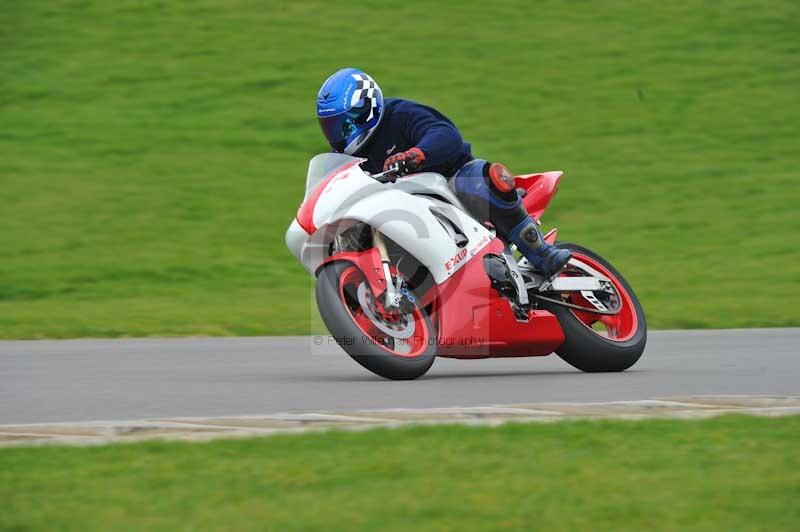 Motorcycle action photographs;anglesey circuit;anglesey trackday photographs;event digital images;eventdigitalimages;no limits trackday;oulton park circuit cheshire;peter wileman photography;trackday;trackday digital images;trackday photos;ty croes circuit wales