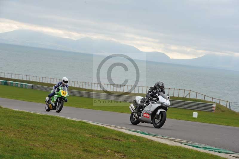 Motorcycle action photographs;anglesey circuit;anglesey trackday photographs;event digital images;eventdigitalimages;no limits trackday;oulton park circuit cheshire;peter wileman photography;trackday;trackday digital images;trackday photos;ty croes circuit wales