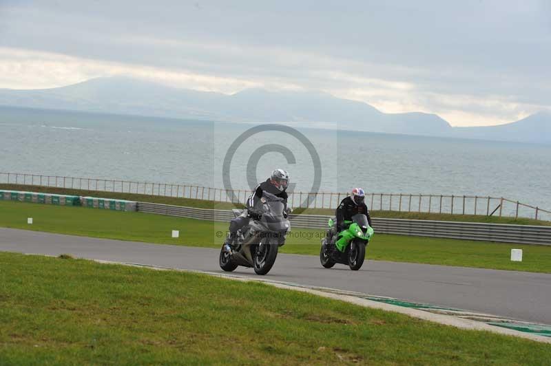Motorcycle action photographs;anglesey circuit;anglesey trackday photographs;event digital images;eventdigitalimages;no limits trackday;oulton park circuit cheshire;peter wileman photography;trackday;trackday digital images;trackday photos;ty croes circuit wales