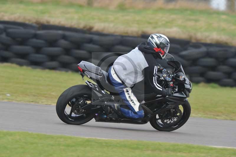 Motorcycle action photographs;anglesey circuit;anglesey trackday photographs;event digital images;eventdigitalimages;no limits trackday;oulton park circuit cheshire;peter wileman photography;trackday;trackday digital images;trackday photos;ty croes circuit wales