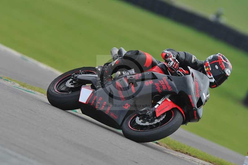 Motorcycle action photographs;anglesey circuit;anglesey trackday photographs;event digital images;eventdigitalimages;no limits trackday;oulton park circuit cheshire;peter wileman photography;trackday;trackday digital images;trackday photos;ty croes circuit wales