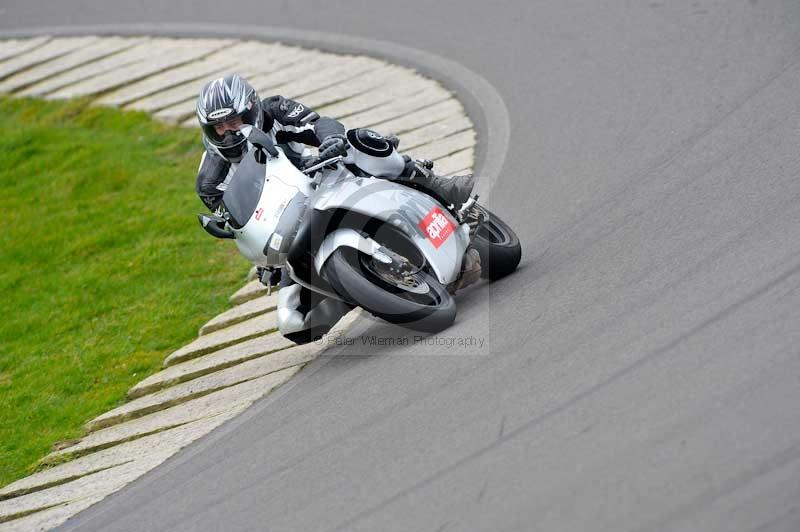 Motorcycle action photographs;anglesey circuit;anglesey trackday photographs;event digital images;eventdigitalimages;no limits trackday;oulton park circuit cheshire;peter wileman photography;trackday;trackday digital images;trackday photos;ty croes circuit wales