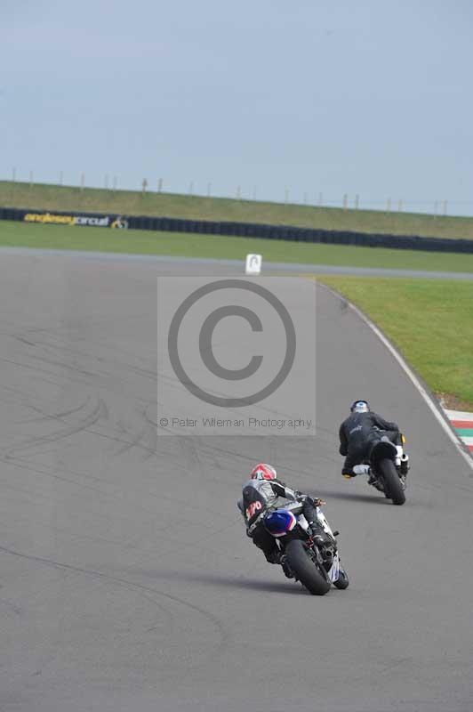 Motorcycle action photographs;anglesey circuit;anglesey trackday photographs;event digital images;eventdigitalimages;no limits trackday;oulton park circuit cheshire;peter wileman photography;trackday;trackday digital images;trackday photos;ty croes circuit wales