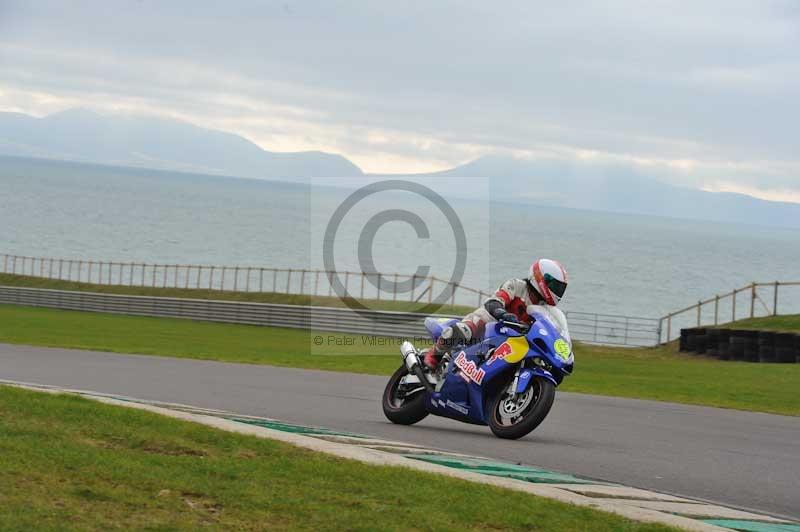 Motorcycle action photographs;anglesey circuit;anglesey trackday photographs;event digital images;eventdigitalimages;no limits trackday;oulton park circuit cheshire;peter wileman photography;trackday;trackday digital images;trackday photos;ty croes circuit wales