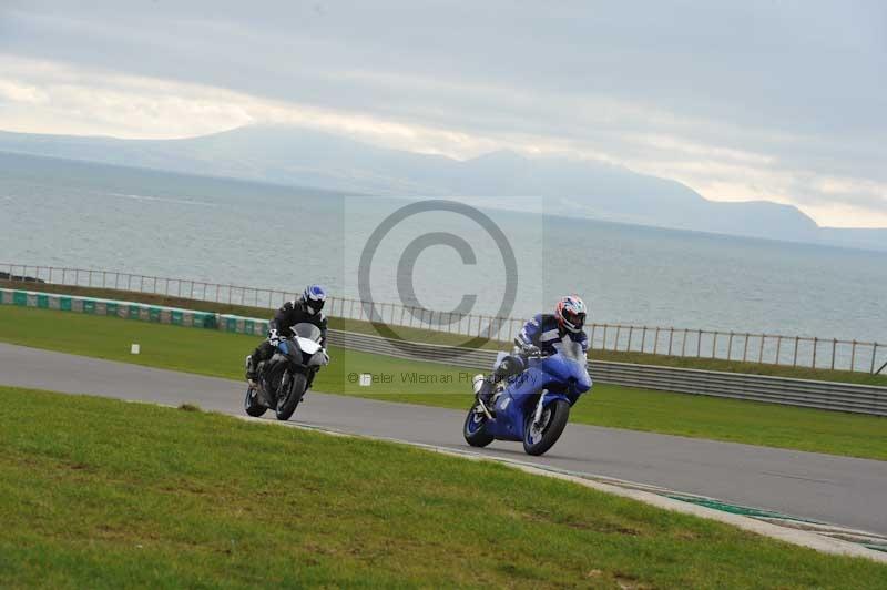 Motorcycle action photographs;anglesey circuit;anglesey trackday photographs;event digital images;eventdigitalimages;no limits trackday;oulton park circuit cheshire;peter wileman photography;trackday;trackday digital images;trackday photos;ty croes circuit wales